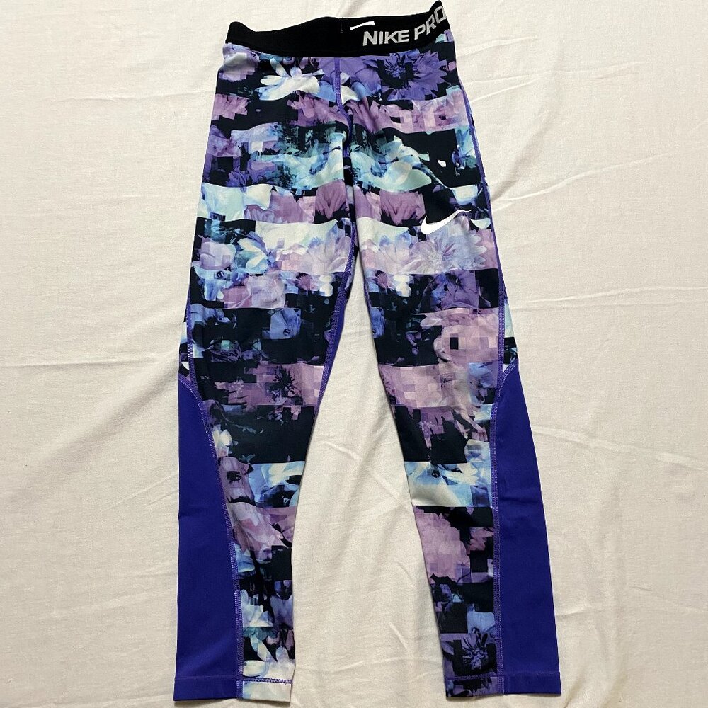 Nike Pro Legging Pixelated Floral Pattern